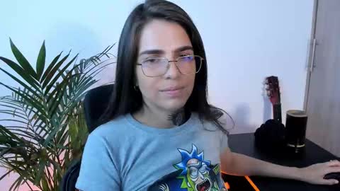 Snapshot of meurief chatting on 12.16.25 Meurif online show from 12.16.25