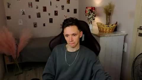MEVERIK OUSHEN online show from 06.18.26