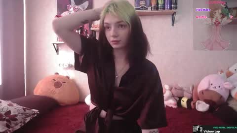 Snapshot of mevis_li chatting on 09.20.25 Mavis online show from 09.20.25