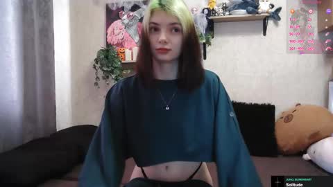 Snapshot of mevis_li chatting on 10.16.25 Mavis online show from 10.16.25