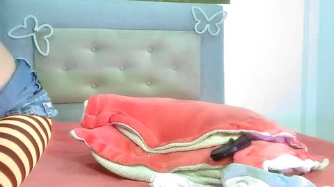 mew_alix online show from 02.09.26