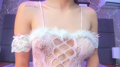 Snapshot of mey_doll chatting on 09.10.25 Your Mey online show from 09.10.25