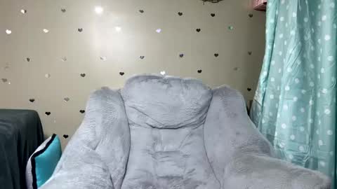 Snapshot of mezzy69 chatting on 12.11.24 mezzy69 online show from 12.11.24