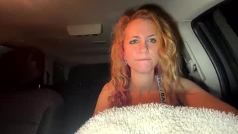 Snapshot of mezzy69 chatting on 01.01.25 mezzy69 online show from 01.01.25