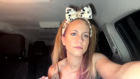 Snapshot of mezzy69 chatting on 01.24.25 mezzy69 online show from 01.24.25