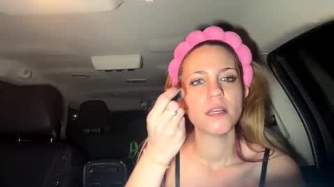 Snapshot of mezzy69 chatting on 02.13.25 mezzy69 online show from 02.13.25