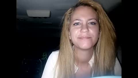 Snapshot of mezzy69 chatting on 10.05.25 mezzy69 online show from 10.05.25