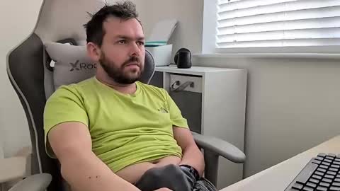 Snapshot of mg_of chatting on 02.26.25 mg-of online show from 02.26.25