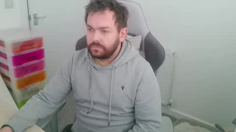 Snapshot of mg_of chatting on 11.18.25 mg-of online show from 11.18.25