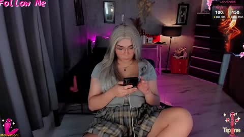 Snapshot of mhia_devil chatting on 12.16.25 miss devil online show from 12.16.25