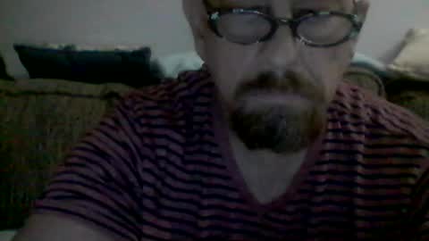 Snapshot of mhitch924 chatting on 06.17.26 mhitch924 online show from 06.17.26