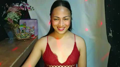 Mia online show from 12.16.25