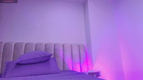 Emi online show from 11.24.25