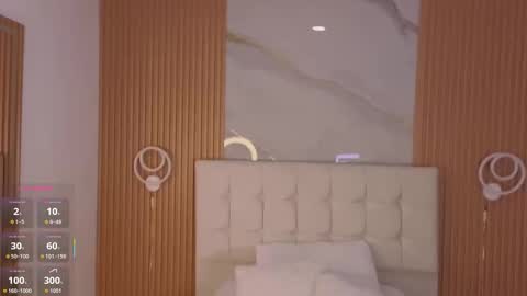 mia online show from 10.15.25