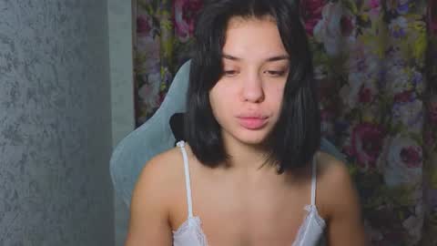 Mia online show from 11.02.25