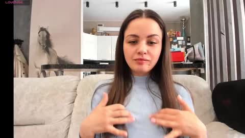 Mia online show from 03.04.25