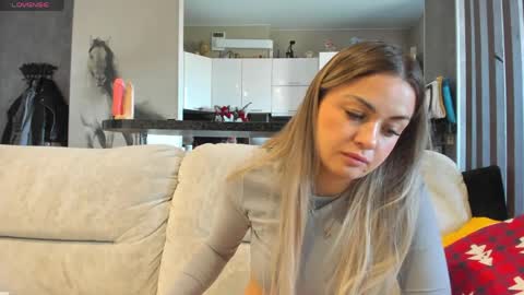Mia online show from 05.20.26