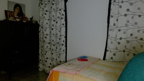 Mia online show from 01.03.25