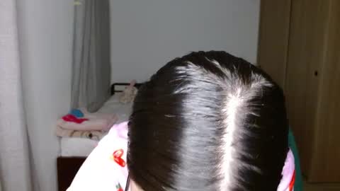 Mia online show from 11.27.25