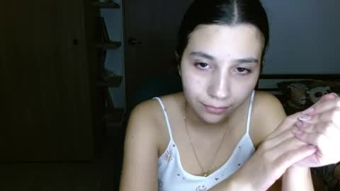 Mia online show from 04.29.26