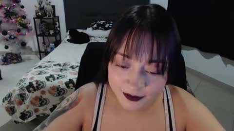 mia online show from 12.21.24