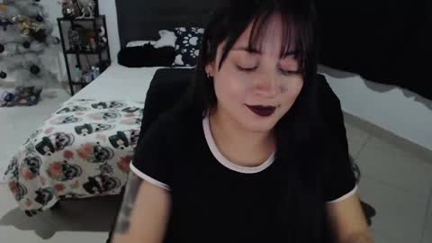 mia online show from 12.22.24