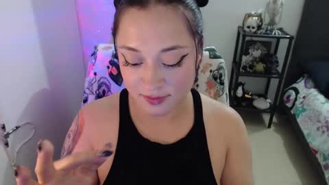 mia online show from 02.08.25