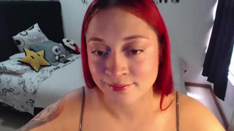 Snapshot of mia_adams_red chatting on 06.06.26 mia online show from 06.06.26