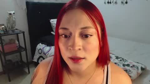 Snapshot of mia_adams_red chatting on 07.11.26 mia online show from 07.11.26