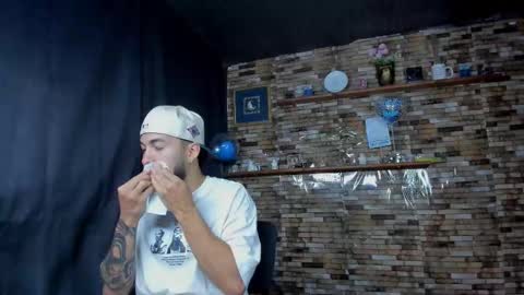 Mia and vincentt model indepent online show from 10.21.25