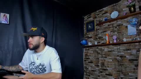 Snapshot of mia_and_vincentt chatting on 10.28.25 Mia and vincentt model indepent online show from 10.28.25