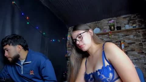 Snapshot of mia_and_vincentt chatting on 12.05.25 Mia and vincentt model indepent online show from 12.05.25