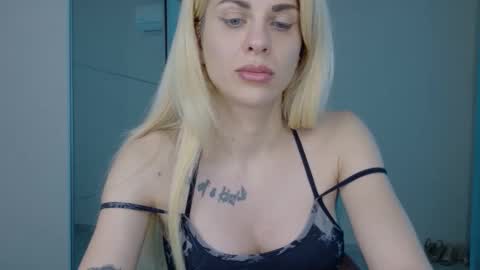 mia_angel online show from 05.25.26