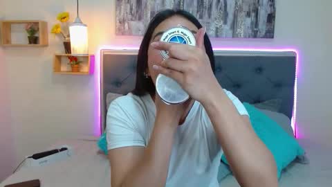 Snapshot of mia_ayra chatting on 10.01.25 M I A A Y R A online show from 10.01.25