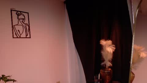 Mia Benett  online show from 06.18.26
