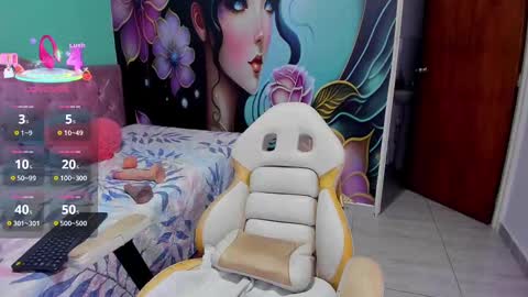 Mia online show from 10.25.25