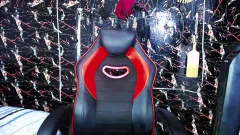 mia Independent model Thanks to everyone for your support online show from 11.15.25