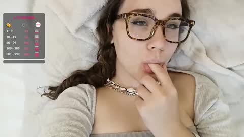 mia_boone online show from 12.31.24