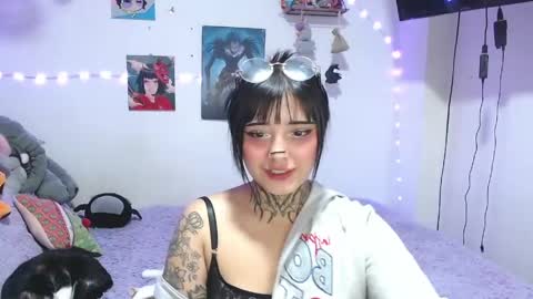 Mia online show from 06.05.26