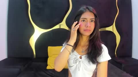 mia_clark18 online show from 11.08.25