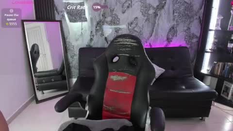 Mia online show from 04.30.26