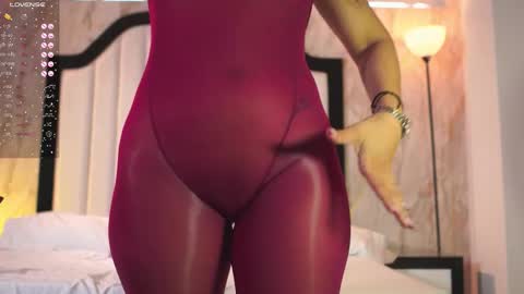 Snapshot of mia_coliin chatting on 02.02.26 Anna online show from 02.02.26