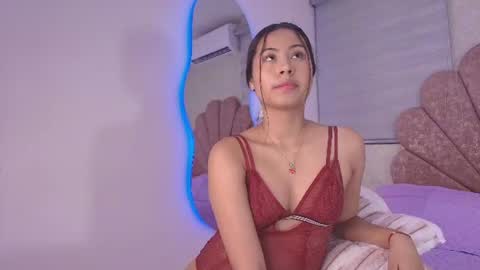 Mia  online show from 07.17.26