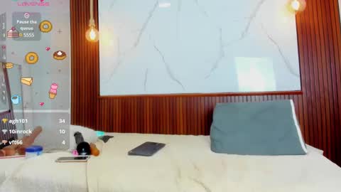 Mia Conde online show from 03.06.25