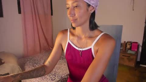 Mia Sandoval online show from 04.28.26