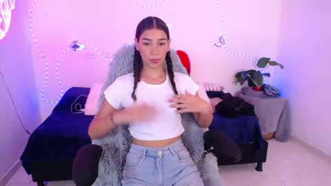 mia_cute_girl online show from 06.08.26