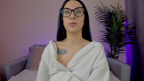 Sarah Luna online show from 04.25.26