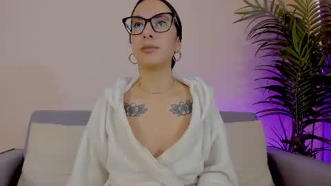 Sarah Luna online show from 06.16.26