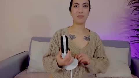 Sarah Luna online show from 06.17.26