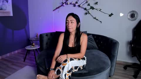 mia_davis__ online show from 03.20.26